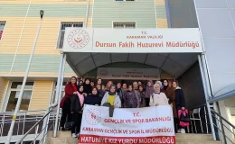 Üniversite Öğrencileri Huzurevini Ziyaret Etti